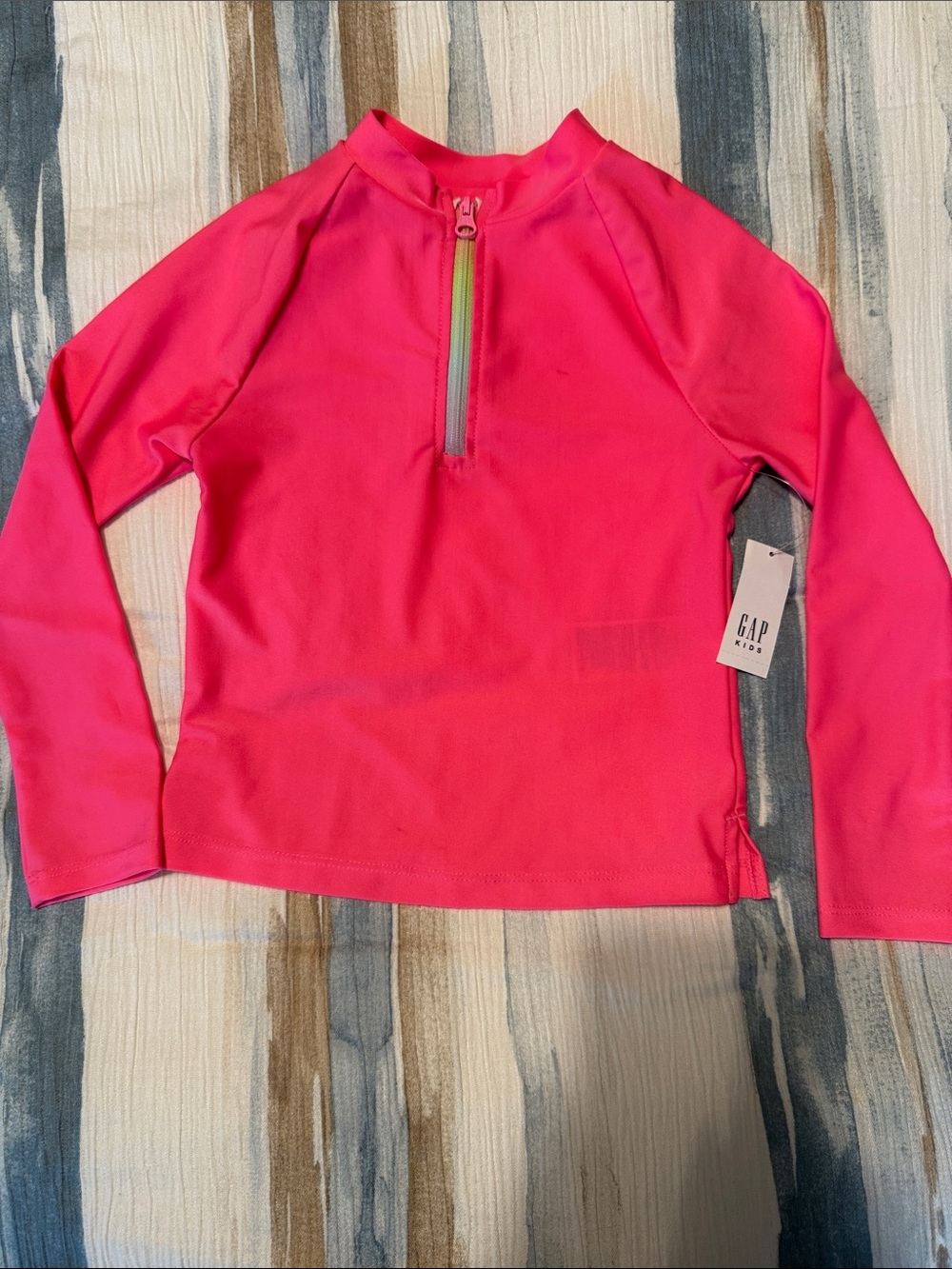 NWT GAP Kids Hot Pink Long-Sleeve Rash Guard with Front Zip